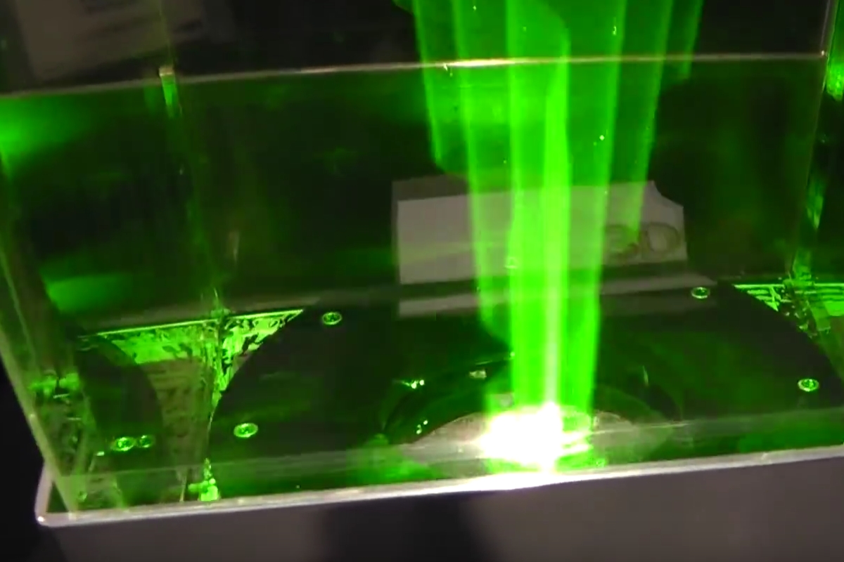 Les hologrammes (2/10) : le plasma laser produit une image en volume, sans support, sans lunettes